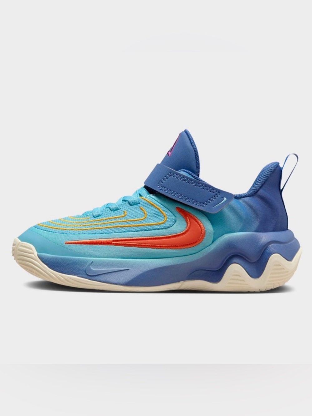 Nike kids. Giannis Immortality 4 basketball shoes. Size 11 kids
